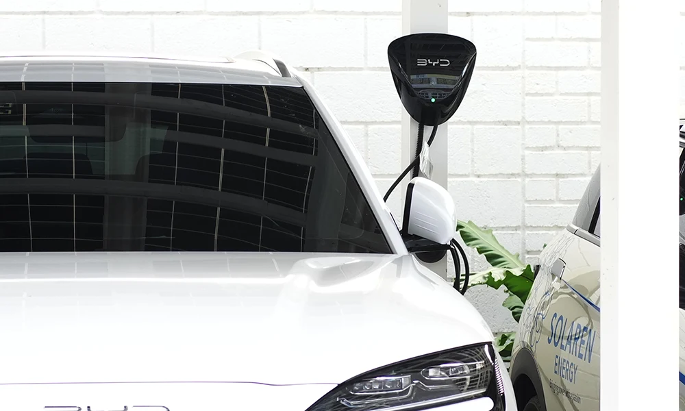 Solaren Case Study: ₱380,000 in Fleet Fuel Savings Using EVs and On-Site Solar in the Philippines 1 Fuel use before the transition