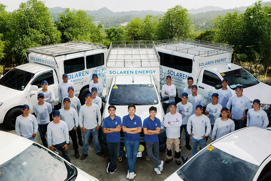 Best Solar Company in the Philippines: How to Choose a Renewable Energy Partner You Can Trust in 2026? 3 installation team